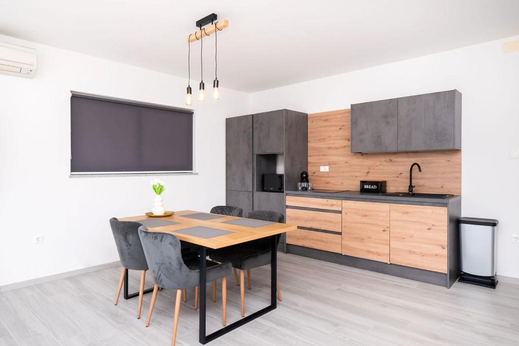 Apartments Grubisic - Sibenik - Parking Included ภายนอก รูปภาพ