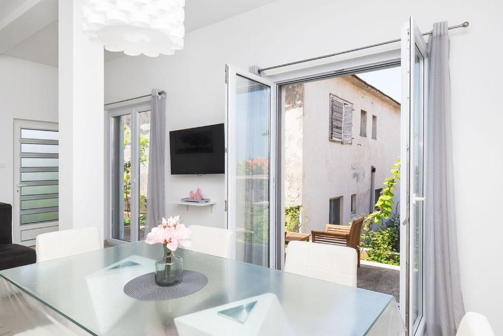 Apartments Grubisic - Sibenik - Parking Included ภายนอก รูปภาพ