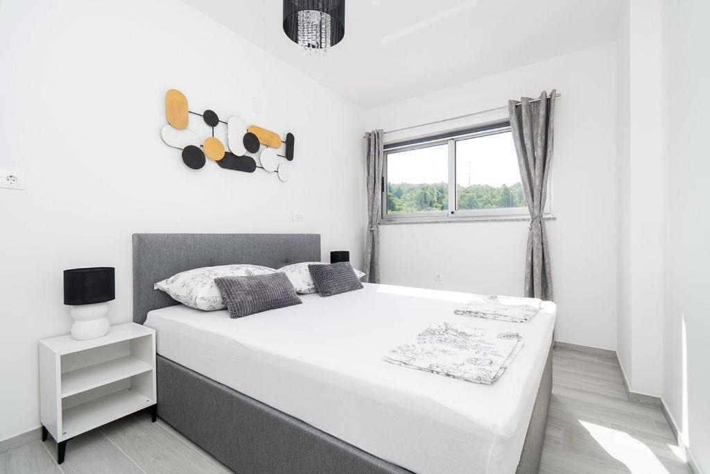 Apartments Grubisic - Sibenik - Parking Included ภายนอก รูปภาพ
